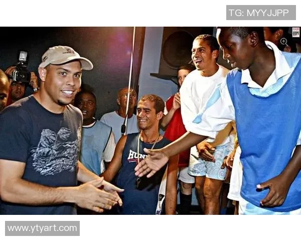 贫民窟足球明星巴西的崛起与奋斗故事揭示了希望与梦想的力量