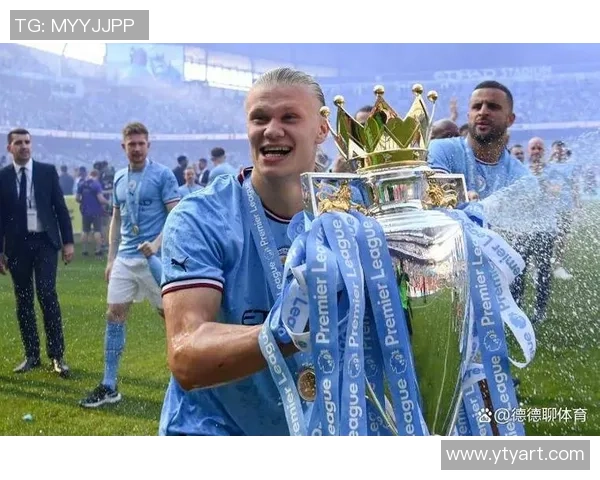 足球明星个人奖项排行榜揭晓谁将成为年度最佳球员的有力竞争者